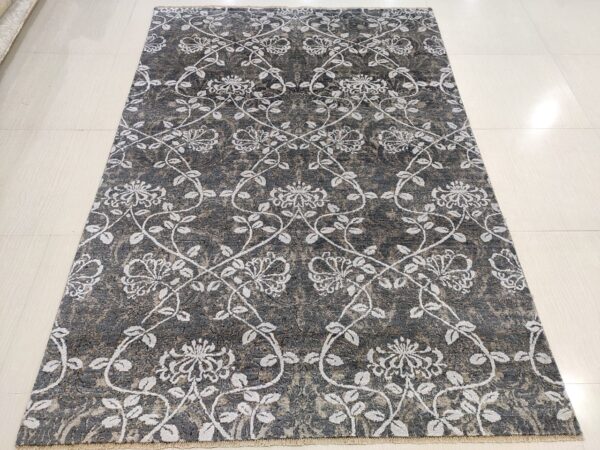 Hand-Knotted Modern Rugs: Adding Texture and Warmth to Your Space