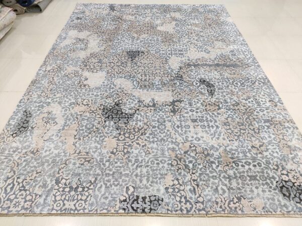 Hand-Knotted Modern Rugs: A Blend of Tradition and Modernity