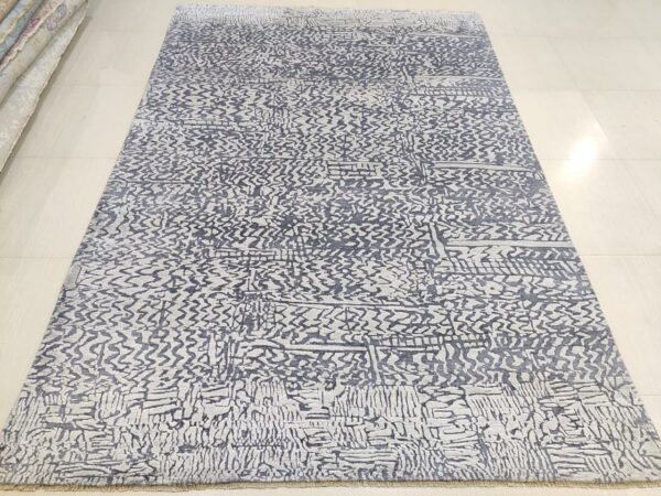 Hand-Knotted Modern Rugs: A Touch of Artistry